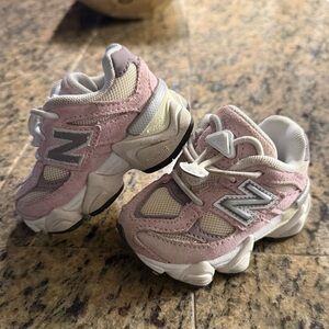 New Balance Kids Sneakers in Pink and Cream